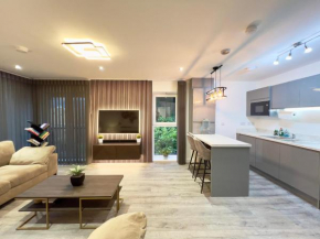 Private Bedroom - Modern Flat - West End Glasgow